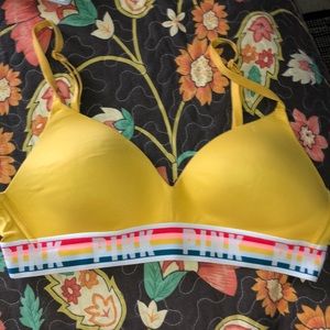 pink tshirt bra 💗